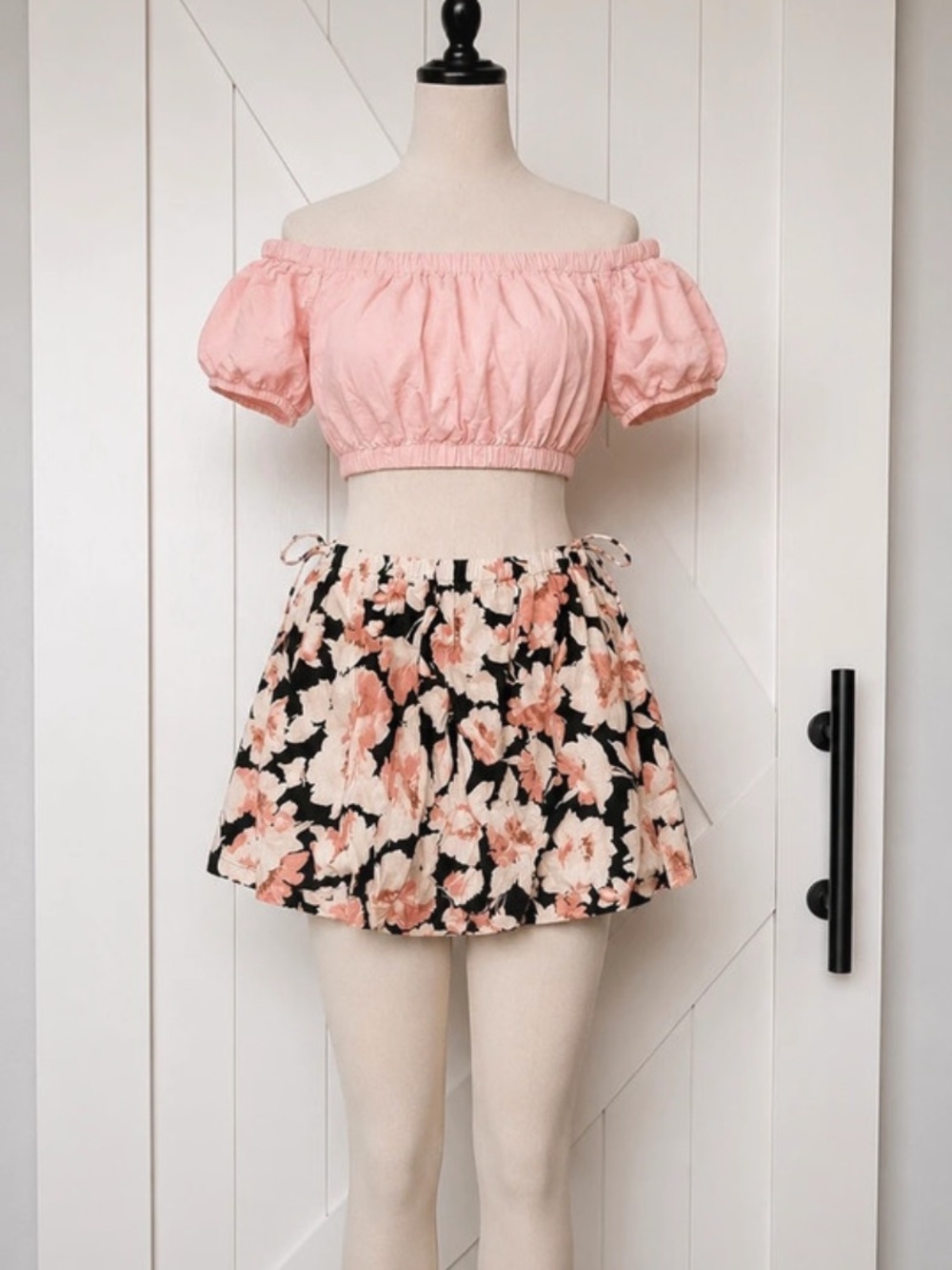 Abercrombie & Fitch Black Floral A-Line Skirt with Pink Flowers